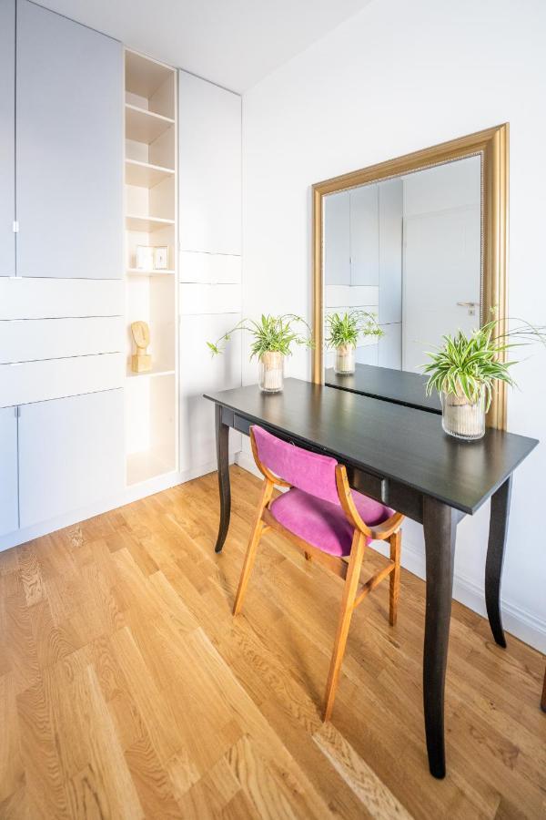Krucza Apartment ~ Self Check-In 24H ~ Parking And Lift Wrocław Extérieur photo